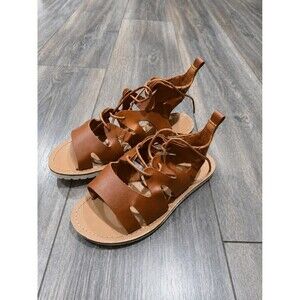 Wild Diva Women's Size 6 Brown Lace-Up Gladiator Flat Sandals Ankle Strap